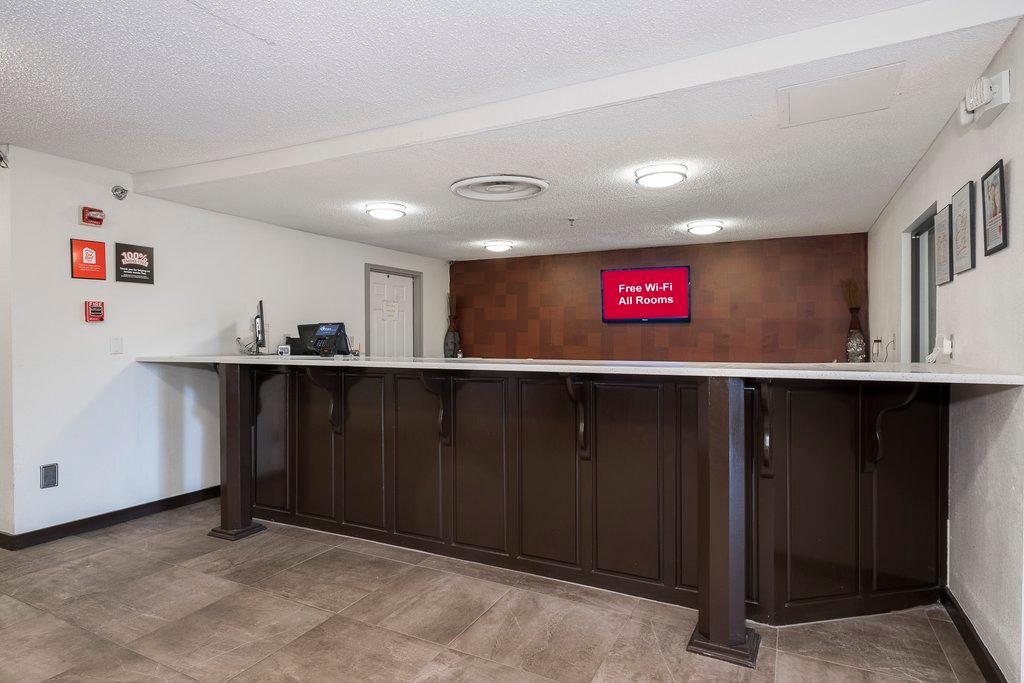 Red Roof Inn Plus+ & Suites Opelika Exterior photo